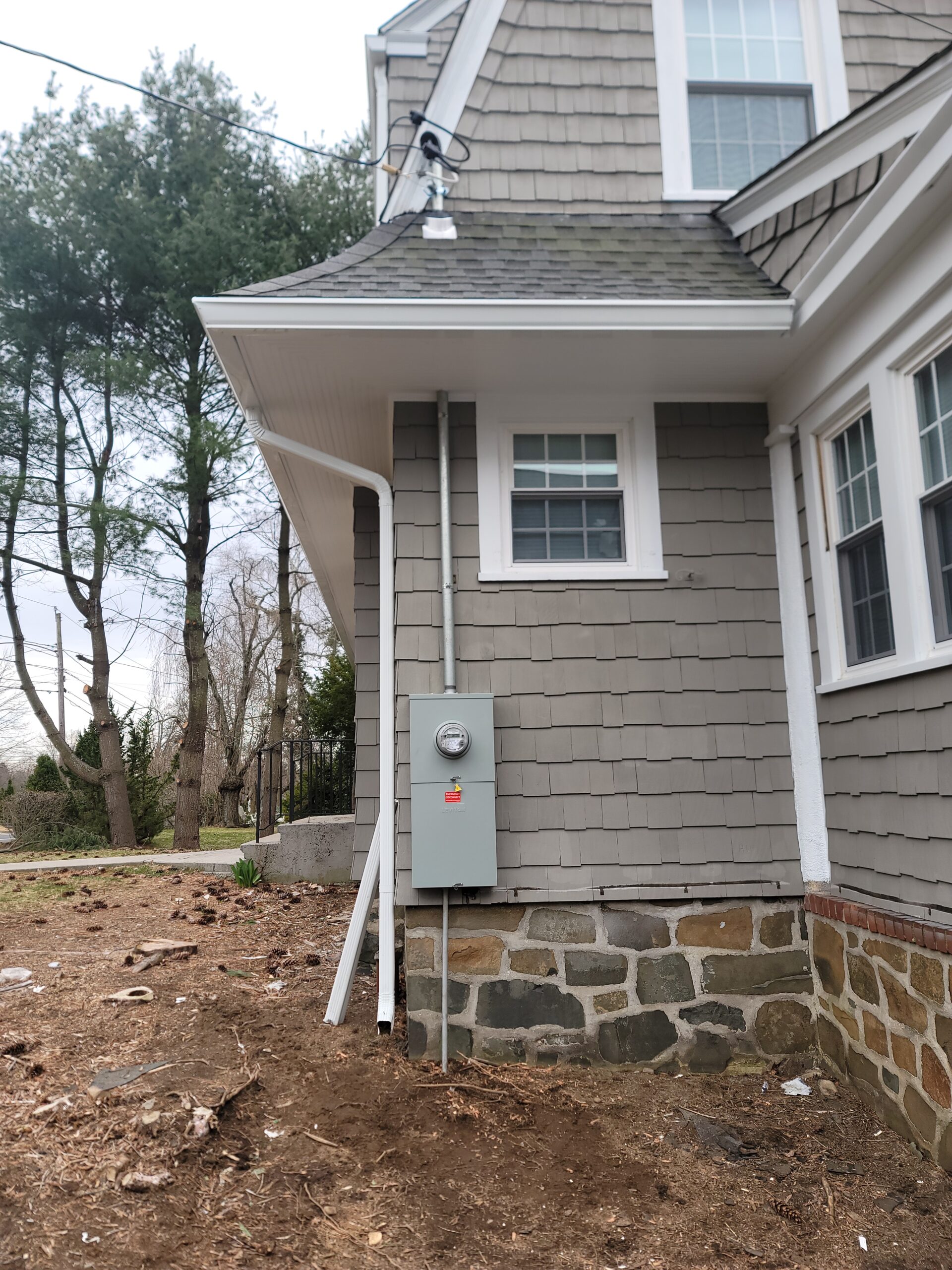 200-amp electrical meter upgrade in Windsor CT by Prevolt Electric.